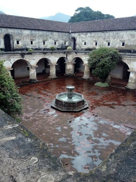 descubre inspiradoras reflexiones espirituales y personales surgidas en la tranquila vida del convento. un viaje interior lleno de sabiduría, paz y contemplación profunda.