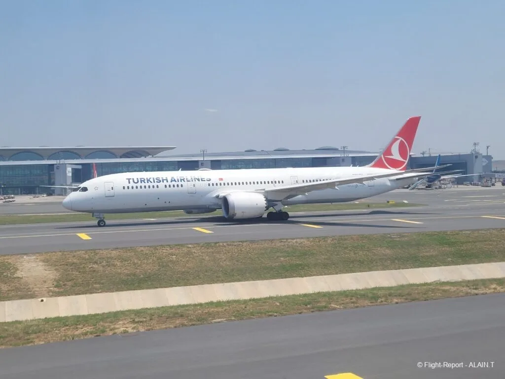 descubre vuelos de turkish airlines desde y hacia sevilla. información sobre horarios, destinos, reservas y servicios para tu próximo viaje con turkish airlines desde sevilla.