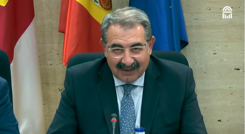 descubre cómo antonio sanz, consejero de sanidad, lidera un innovador plan de detección de cáncer para mejorar la salud pública y la prevención en la comunidad.