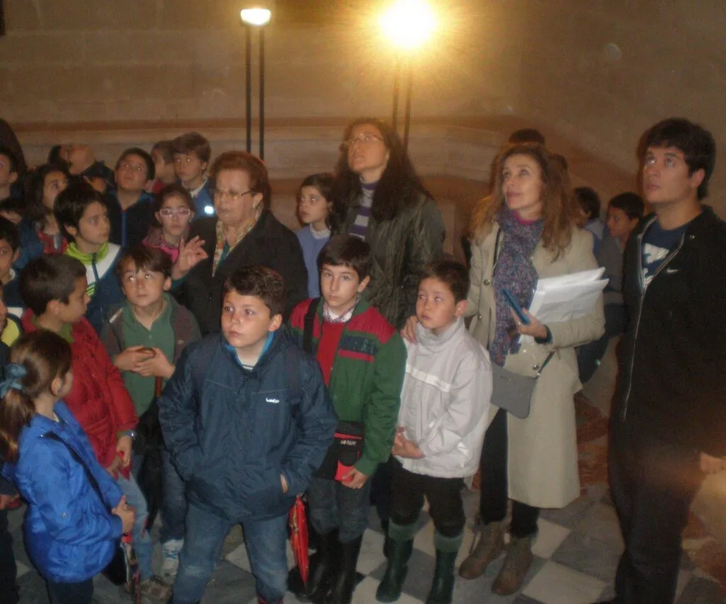 descubre cómo el ayuntamiento de sevilla ha evitado 150 millones de euros en gastos innecesarios gracias a una gestión eficiente y nuevas políticas de ahorro. más detalles aquí.