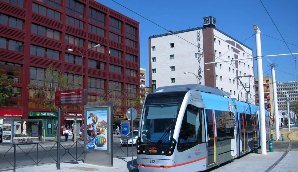 descubre las razones detrás del descontento en el metro de justicia en sevilla, incluyendo las quejas de los usuarios, problemas de servicio y posibles soluciones para mejorar el transporte público.