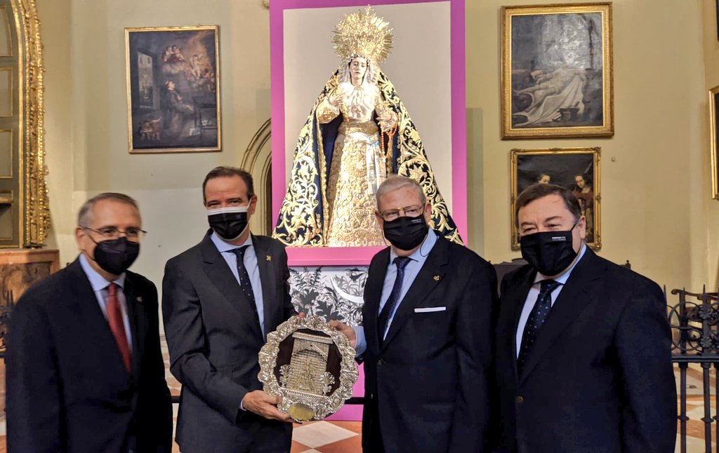 el consejo de cofradías de sevilla está preparado para acatar la decisión sobre la fecha de la semana santa, mostrando compromiso y respeto hacia las autoridades y la tradición.