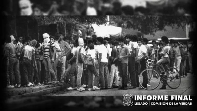 explora la importancia del diálogo social y la movilización en la promoción de la participación ciudadana y la defensa de derechos laborales.