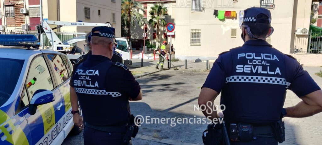 descubre la controversia sobre las horas extras en la policía de sevilla y sus implicaciones para los agentes y la comunidad.