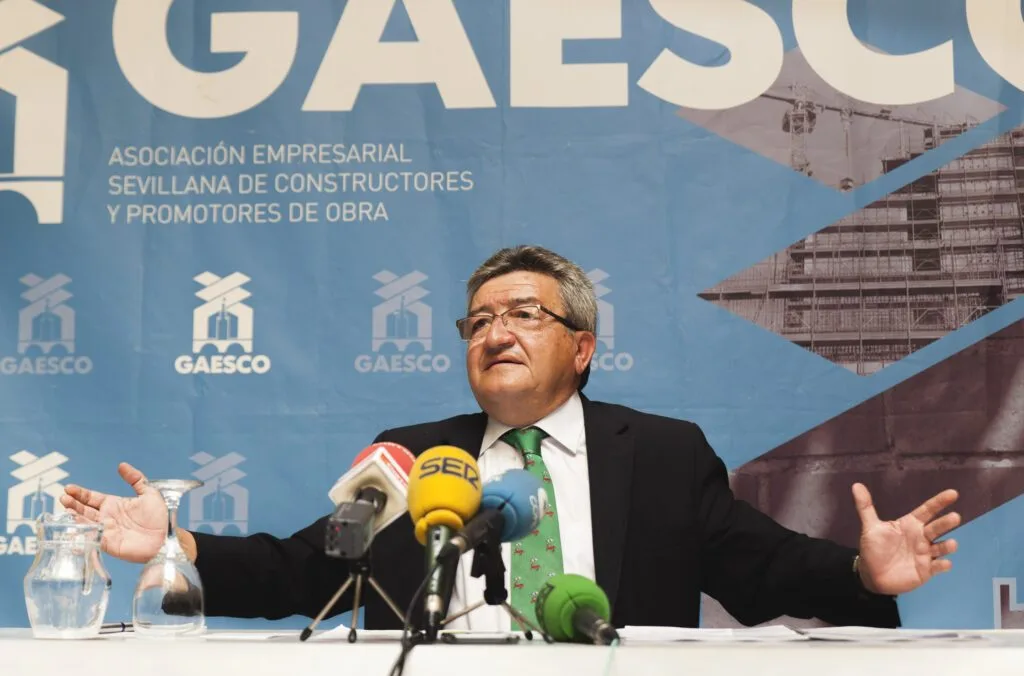 descubre toda la información sobre la sede de la gerencia de urbanismo de sevilla: ubicación, horarios de atención, y servicios disponibles para ciudadanos y profesionales relacionados con el urbanismo en la ciudad.