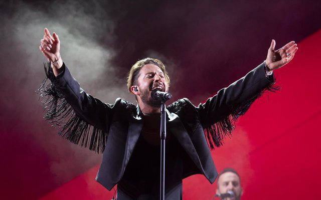 descubre los 4 conciertos de manuel carrasco en sevilla 2026. vive una experiencia única con su música en vivo, entradas ya disponibles.