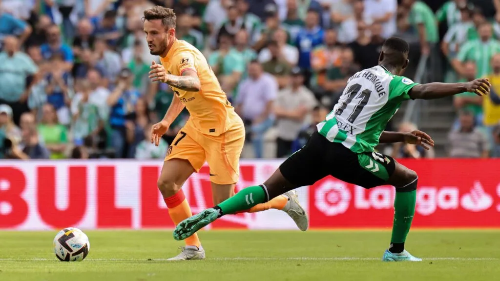 sigue la emocionante segunda mitad del partido entre alavés y betis con un marcador de 1-0. ¡no te pierdas las mejores jugadas y el análisis en vivo!