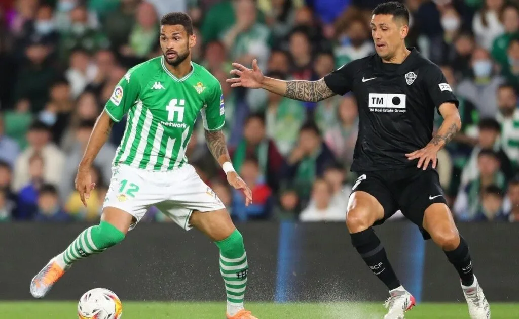 sigue en vivo el partido betis vs elche con un marcador 0-0 al inicio de la segunda mitad. no te pierdas las emociones y las jugadas en tiempo real.