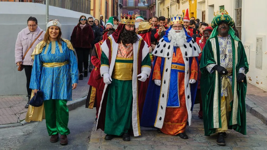 disfruta de la cabalgata de reyes magos inclusiva en sevilla, un evento lleno de magia y participación para toda la familia.