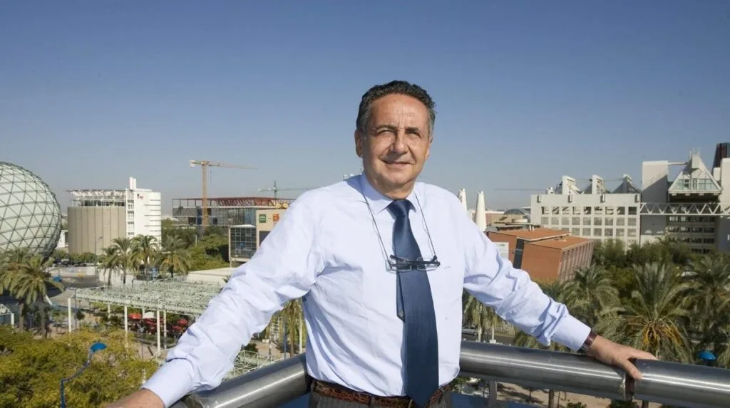 descubre cómo la familia manzanares inicia una nueva etapa en ayesa tras la venta tecnológica, marcando un cambio significativo en la empresa.