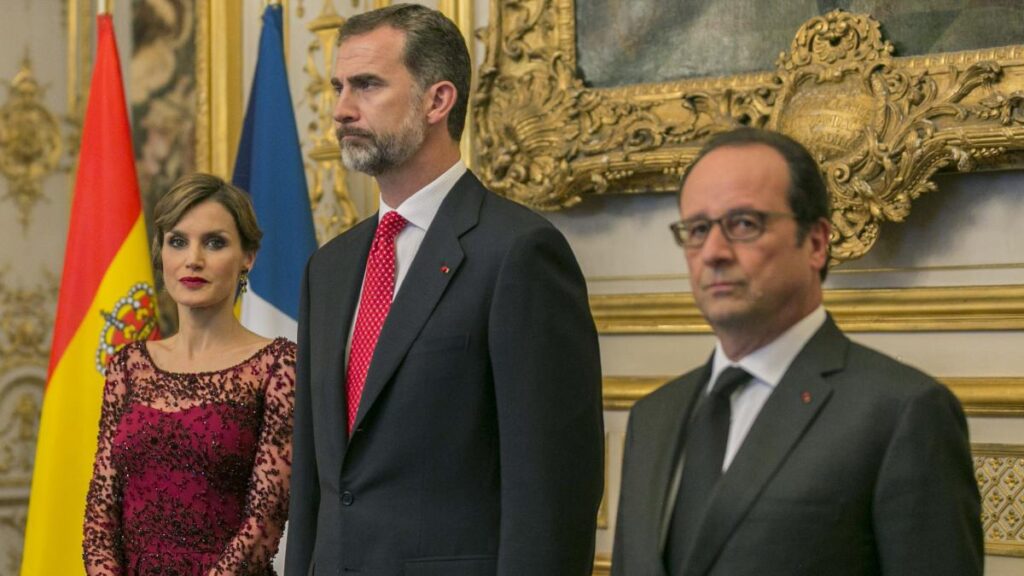 los reyes rinden homenaje a los héroes de adamuz en una emotiva ceremonia que celebra su valentía y legado histórico.