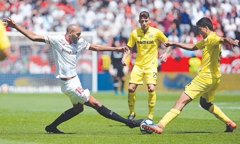 sevilla enfrenta desafíos con pasión y determinación para mantenerse en la cima. descubre cómo lucha por seguir adelante en cada partido.